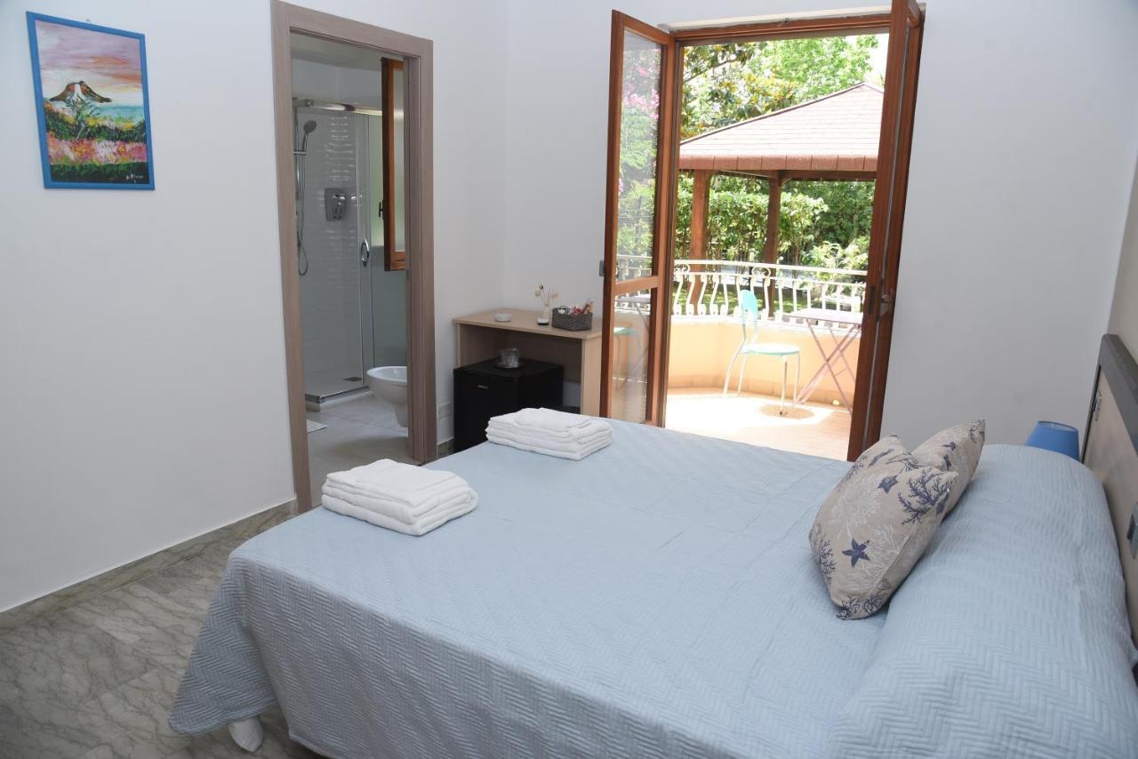 La Porta Del Mare Bed & Breakfast 3*